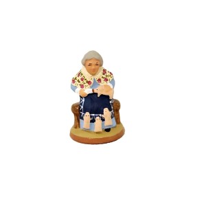Santon Tante Rose qui nourrit ses porcelets au biberon 4 cm