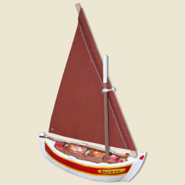 Mediteranean sailing boat (red)